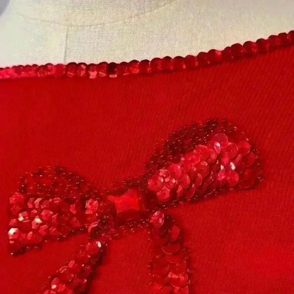 Kikit Red Holiday Sequin Bow Sweater. Womens Sz M.  Pull On. Key Hole Back. - Picture 2 of 7